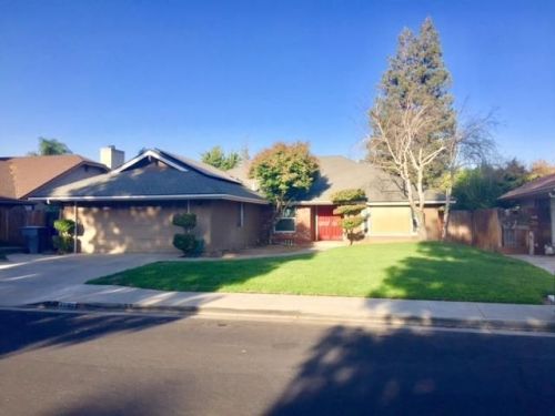 1181 Filbert Ave, Clovis CA  93611-6212 exterior