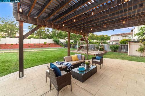 1040 Zebrina Way, San Ramon CA  94582-5209 exterior