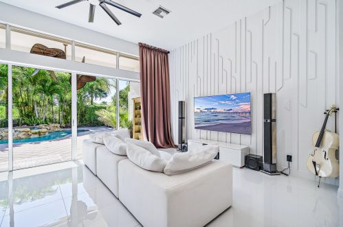 10254 Sand Cay Ln, West Palm Beach FL  33412-3009 exterior