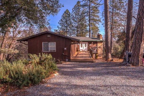 6301 Green Ridge Dr, Michigan Bluff, CA 95631-9682