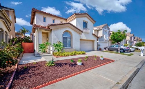 22829 Cypress Dr, Long Beach, CA 90745-4752