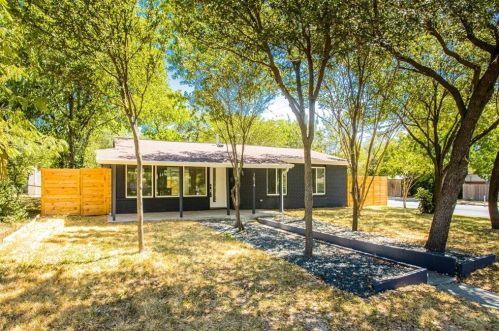 1614 Corona Dr, Austin TX  78723-2520 exterior