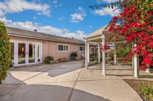 1915 Chateau Ave, Anaheim CA 92804-4409 exterior