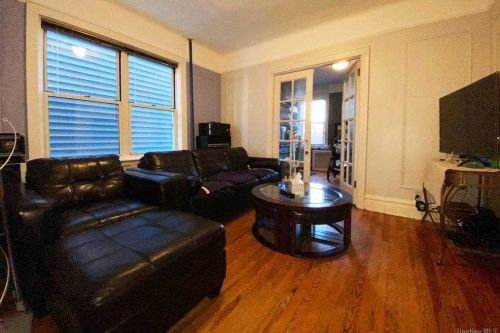 44-08 30th Rd, Long Island City, NY 11103-4033