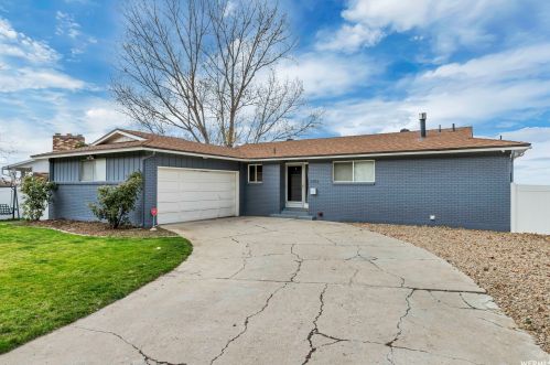 2353 Cinnabar Ln, Salt Lake City, UT 84121-3922