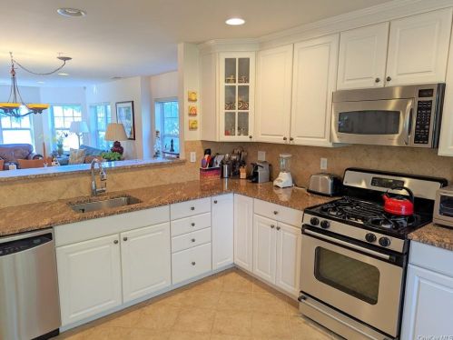623 Viewpoint Ter, Peekskill NY  10566-6210 exterior