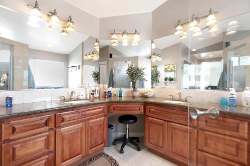 750 Joshua Dr, Hollister CA  95023-5671 exterior