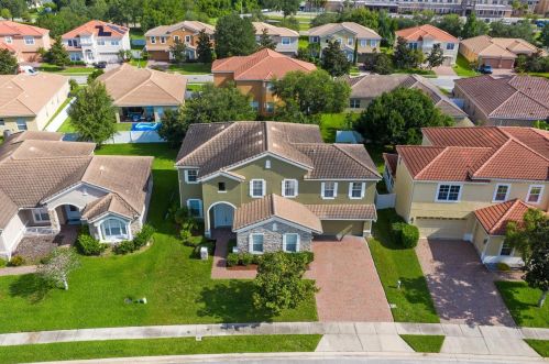 3929 Coastal Breeze Dr, Kissimmee, FL 34744-0008