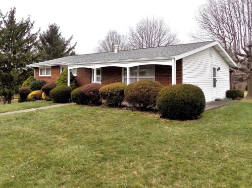 105 Sutton Ave, Hopwood, PA 15445-2034