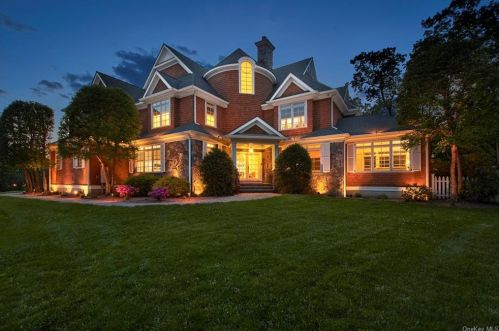 54 Buckout Rd, White Plains NY  10604-1503 exterior