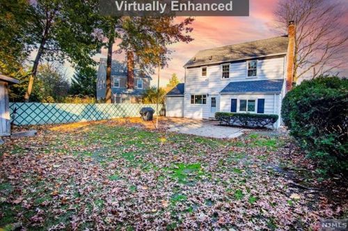587 Clarendon Ct, River Edge NJ  07661-2136 exterior