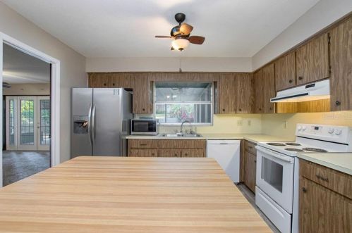 521 Poppell Dr, Lakeland, FL 33813-1139