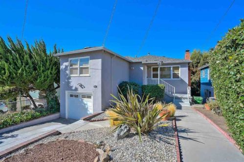 9607 Castlewood St, Oakland, CA 94605-4419