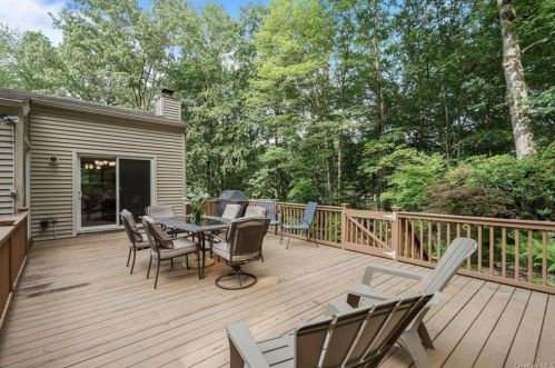 5 Highview Ter, Somers Town NY  10589-2800 exterior