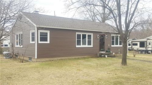 516 Beucler Ave, Bolivar, OH 44612-9206