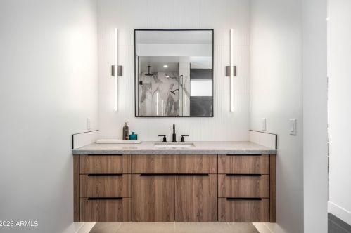 13218 17th Pl, Phoenix AZ  85022-5069 exterior