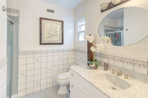 4865 Hazelnut Ave, Seal Beach CA  90740-3018 exterior