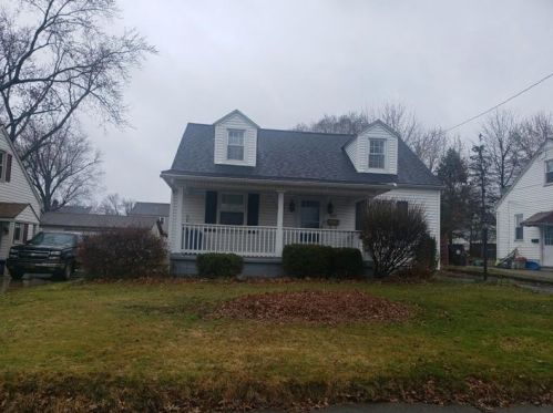 880 Woodland Rd, Hermitage, PA 16150-1852