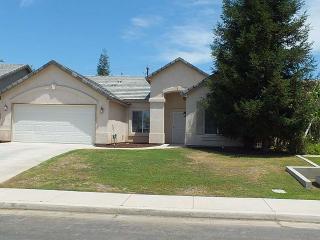 11426 Pacific Harbor Ave, Bakersfield, CA 93312-8229