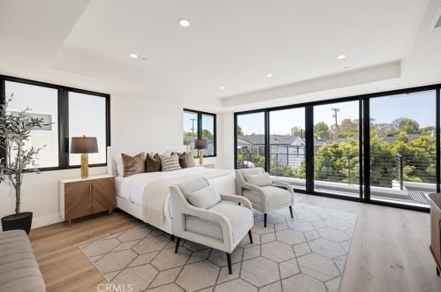 1813 Walnut Ave, Manhattan Beach CA  90266-5018 exterior