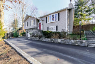 109 Ridge Rd, Ardsley, NY 10502-2219