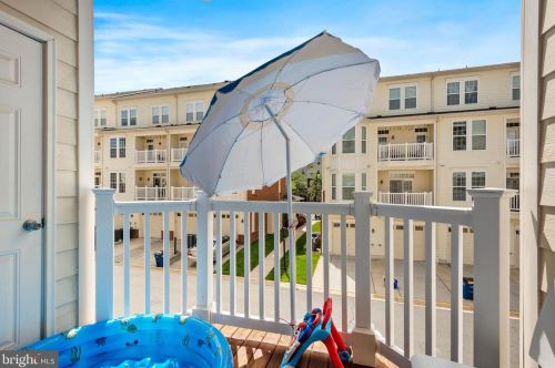 19179 Winmeade Dr, Leesburg VA  20176-6514 exterior