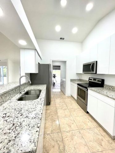 3212 15 St, Lehigh Acres FL  exterior