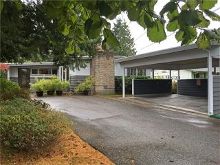14111 37th Ave, Seattle, WA 98168-4015