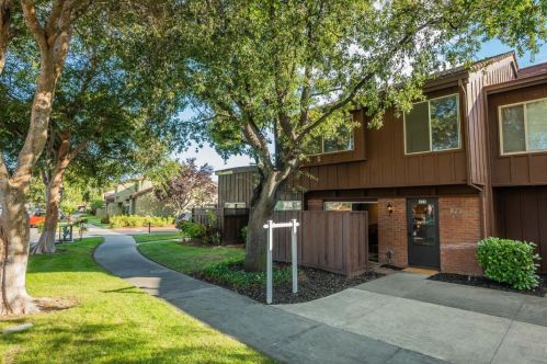 823 Beaver Creek Way, San Jose CA  95133-1237 exterior