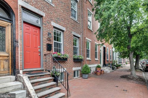 748 22nd St, Philadelphia, PA 19130-2604