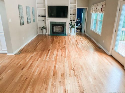 54 Conrad Rd, New Canaan CT  06840-6724 exterior