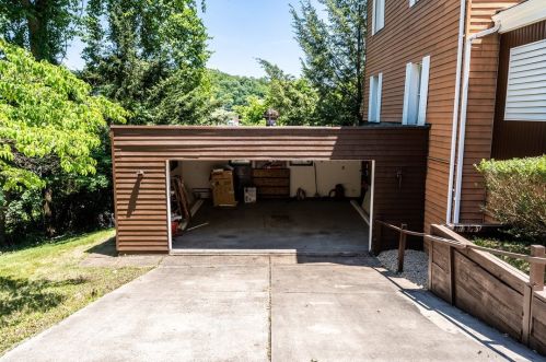 223 Berkley Ave, Pittsburgh PA  15221-4803 exterior