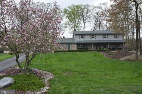 217 Forrestal Dr, Bear, DE 19701-1642