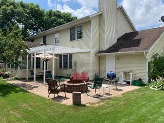 2528 Colony Cir, Saint Cloud, MN 56303-1338