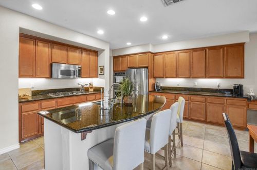 27270 Dayton Ln, Temecula CA  92591-4455 exterior