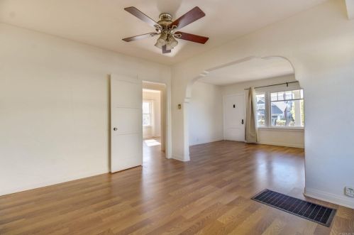 1501 Grove St, San Diego CA 92102-1439 exterior