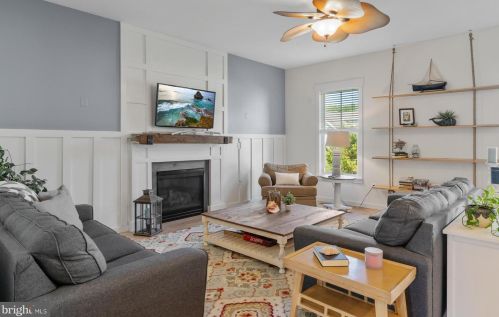 30898 Fresh Pond Dr, Millville, DE 19970-4701