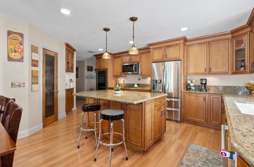 30370 Abelia Rd, Santa Clarita, CA 91387-1553