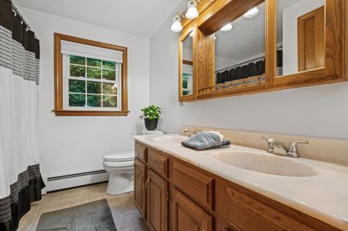 3 Arrowhead Dr, Concord NH  03304-5013 exterior