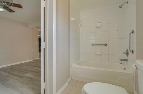 7501 Meadowlawn Dr, Saint Petersburg, FL 33702-5027
