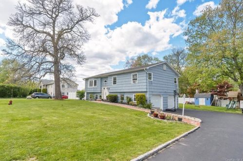 1332 Judy Rd, Mohegan Lake, NY 10547-1903