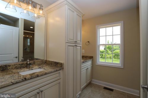 32803 Indiantown Rd, Locust Grove VA  22508-2312 exterior