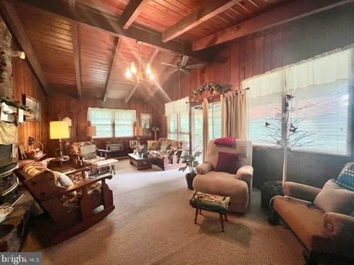 319 Lake Dr, Richmond National Battlefiel VA  22835-2752 exterior