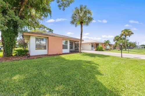 1604 Ridgecrest St, Lehigh Acres FL  33936-5813 exterior