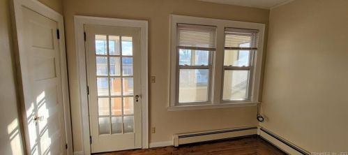 30 Merriam Ave, Bloomfield CT  06002-3807 exterior