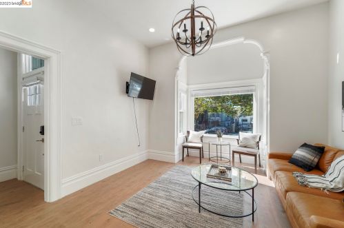 1662 14th St, Oakland, CA 94607-1549
