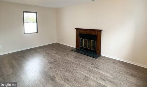 108 Robins Run, Swedesboro NJ  08085-1336 exterior