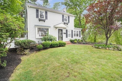 54 4th St, Fanwood, NJ 07023-1218