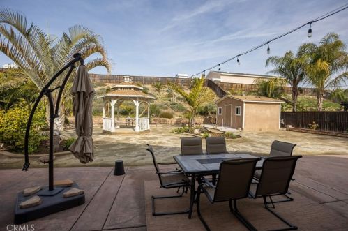 19148 Painted Rock St, Perris CA  92570-6534 exterior