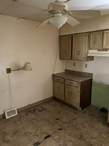 712 Gaskill Ave, Jeannette PA  15644-3302 exterior